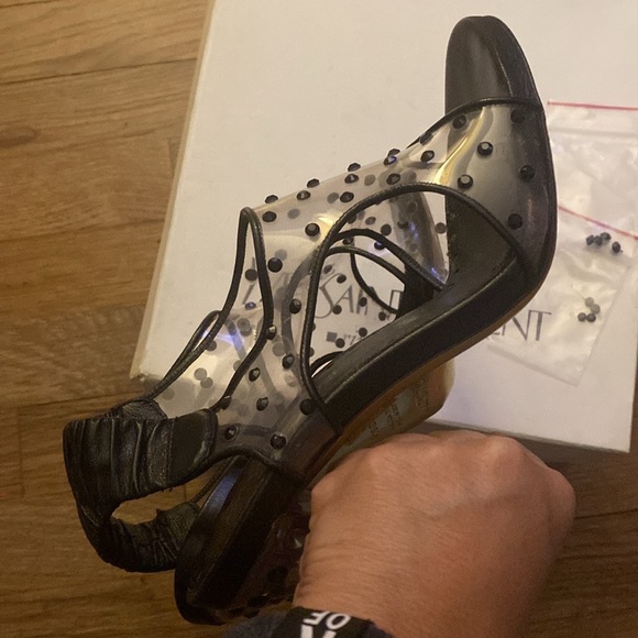 YvesSaintLaurent - Picture 6 of 15